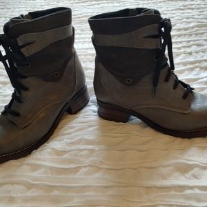 Dromedaris Sz 40 gray ankle boots